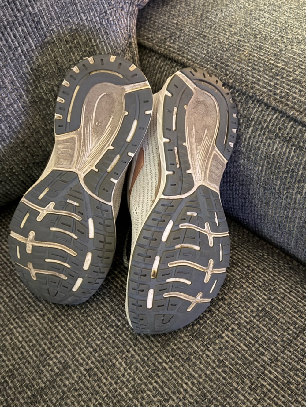 Brooks Revel Shoes Women’s size 9 - Picture 4 of 7